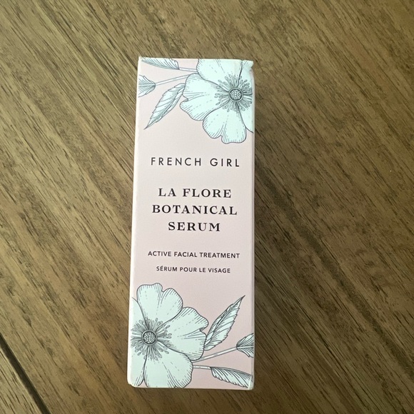NWT / NIB French Girl La Flore Botanical Serum - Picture 1 of 9